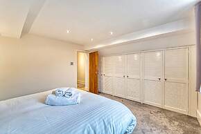 Host Stay Harrow Croft Dwelling