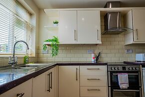 Host Stay Manfield Avenue