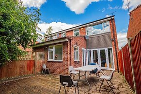 Host Stay Manfield Avenue