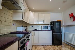 Host Stay Manfield Avenue