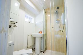 Host Stay Manfield Avenue