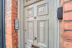 Host Stay Upper Tything Apartment