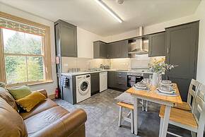 Host Stay Upper Tything Apartment