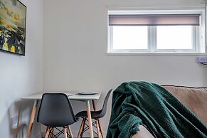 Host Stay Bromyard Flat 2