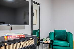 Host Stay Bridge Street Studio