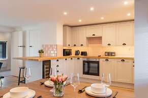Host Stay Grand Parade