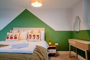 Host Stay Foley Abode