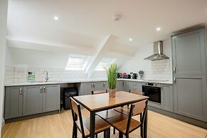 Host Stay Foley Abode