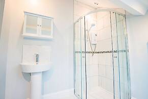 Host Stay Foley Abode