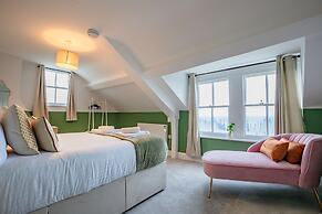 Host Stay Foley Abode