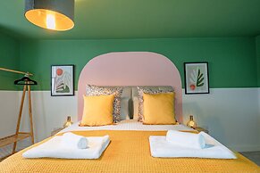 Host Stay Foley Abode