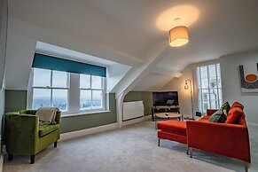 Host Stay Foley Abode