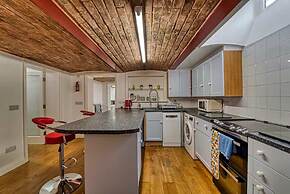 Host Stay The Basement on the Tything