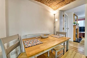 Host Stay The Basement on the Tything