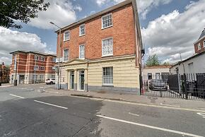 Host Stay Shaw Street Apartment