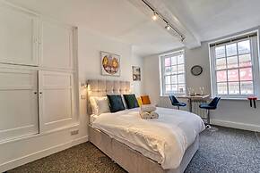 Host Stay Hills Apartment