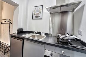 Host Stay Hills Studio