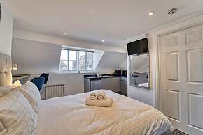 Host Stay Hills Residence