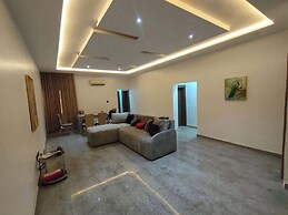 Crownbee Luxury Apartment