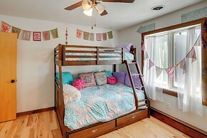 8 Mi to Windham Mountain Club: Mtn View Home!