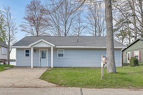 Dock & Views: Lake Mitchell Home in Cadillac!