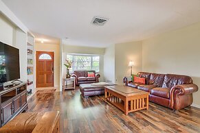 6 Mi to Anna Maria Island: Modern Bradenton Home