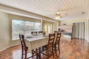 6 Mi to Anna Maria Island: Modern Bradenton Home