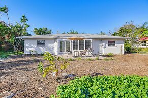 6 Mi to Anna Maria Island: Modern Bradenton Home