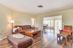 6 Mi to Anna Maria Island: Modern Bradenton Home