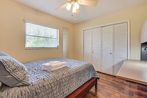 6 Mi to Anna Maria Island: Modern Bradenton Home