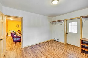 Near Historic Sites: Colorful Hyde Park Apartment!
