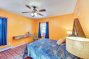 Near Historic Sites: Colorful Hyde Park Apartment!