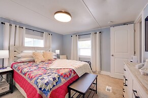 Near Golf & Casinos: Pet-friendly Mesquite Home!