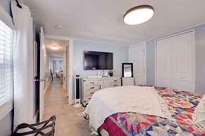 Near Golf & Casinos: Pet-friendly Mesquite Home!