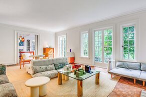 Hudson Valley Estate on 4 Acres w/ Private Pool!