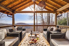 5 Mi to Dtwn: Pet-friendly Gem in Blowing Rock!