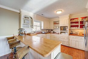 5 Mi to Dtwn: Pet-friendly Gem in Blowing Rock!