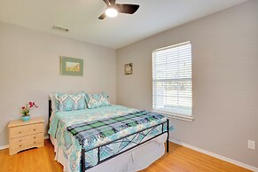 Waterfront Lake Fork Getaway w/ Dock Access