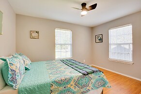 Waterfront Lake Fork Getaway w/ Dock Access