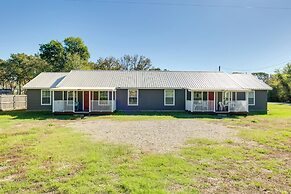 Waterfront Lake Fork Getaway w/ Dock Access