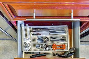 Walk to Ski Lift: Resort Condo in Park City!