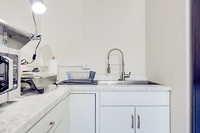 2 Mi to Oasis Golf Club: Pet-friendly Retreat