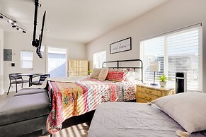 2 Mi to Oasis Golf Club: Pet-friendly Retreat