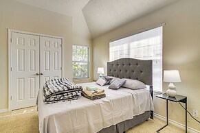 6 Mi to Texas A&m: Home w/ Pool Access