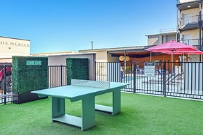 5 Mi to Dtwn: Modern Condo in New Braunfels!