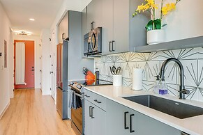 5 Mi to Dtwn: Modern Condo in New Braunfels!