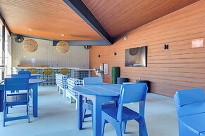 5 Mi to Dtwn: Modern Condo in New Braunfels!