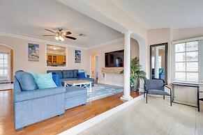 House w/ Shared Pool Access: 4 Mi to Beaches!