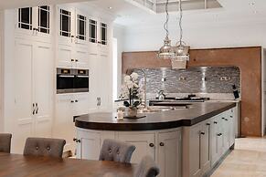 Host Stay Hillhampton House