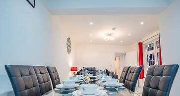 Host Stay Broadland House